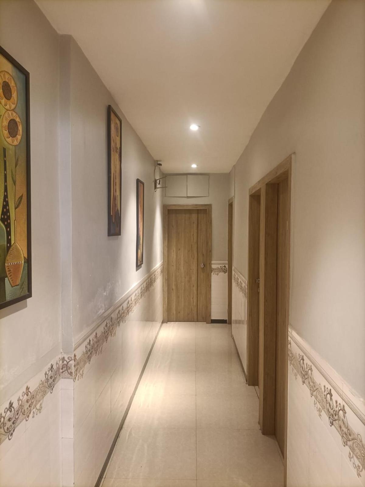 Hotel Sunrise Residency Мумбаи Экстерьер фото